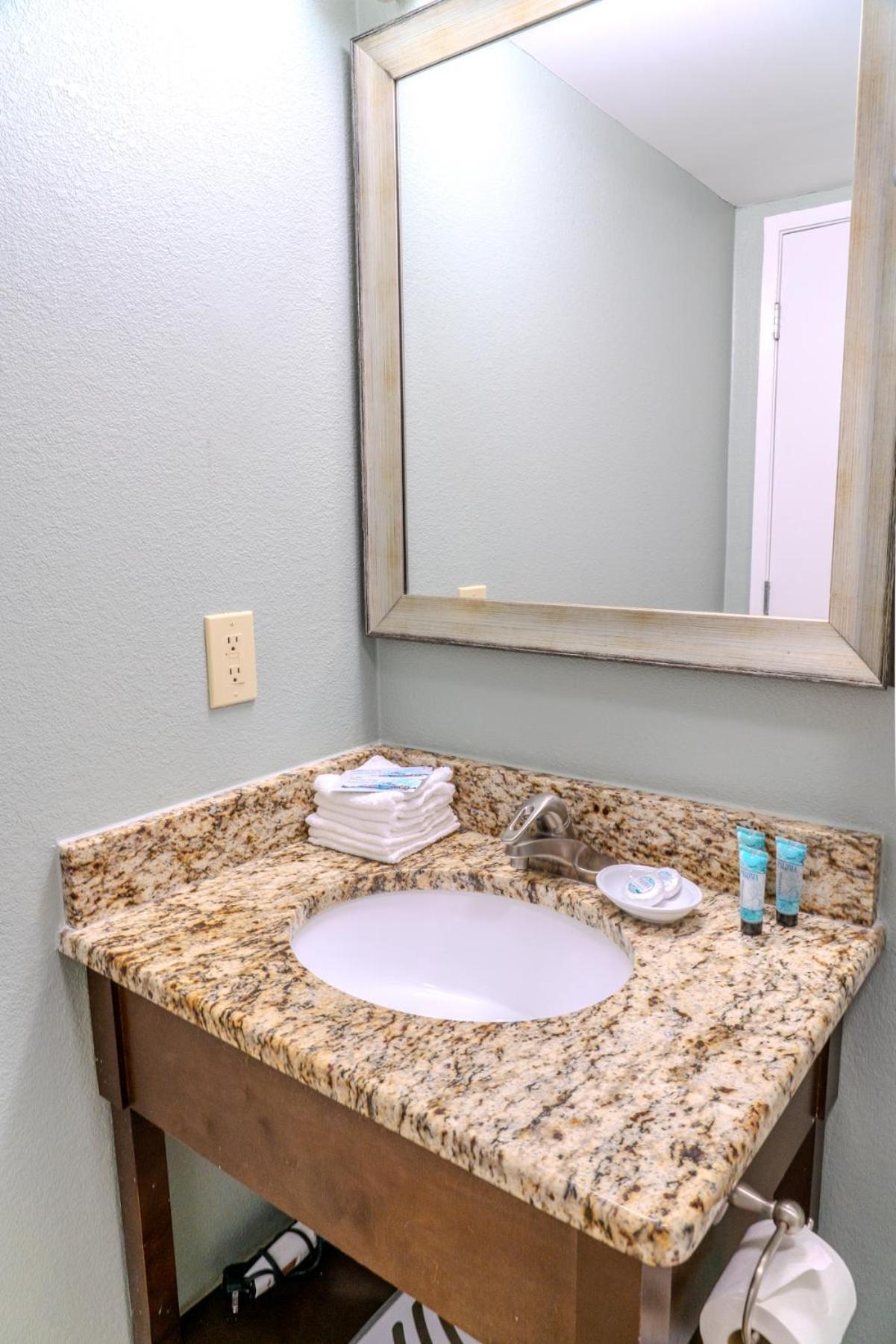 Oceanfront 1Br Suite! Perfect For 8 Guests!- Pinnacle Tower 1456 Myrtle Beach Exterior photo